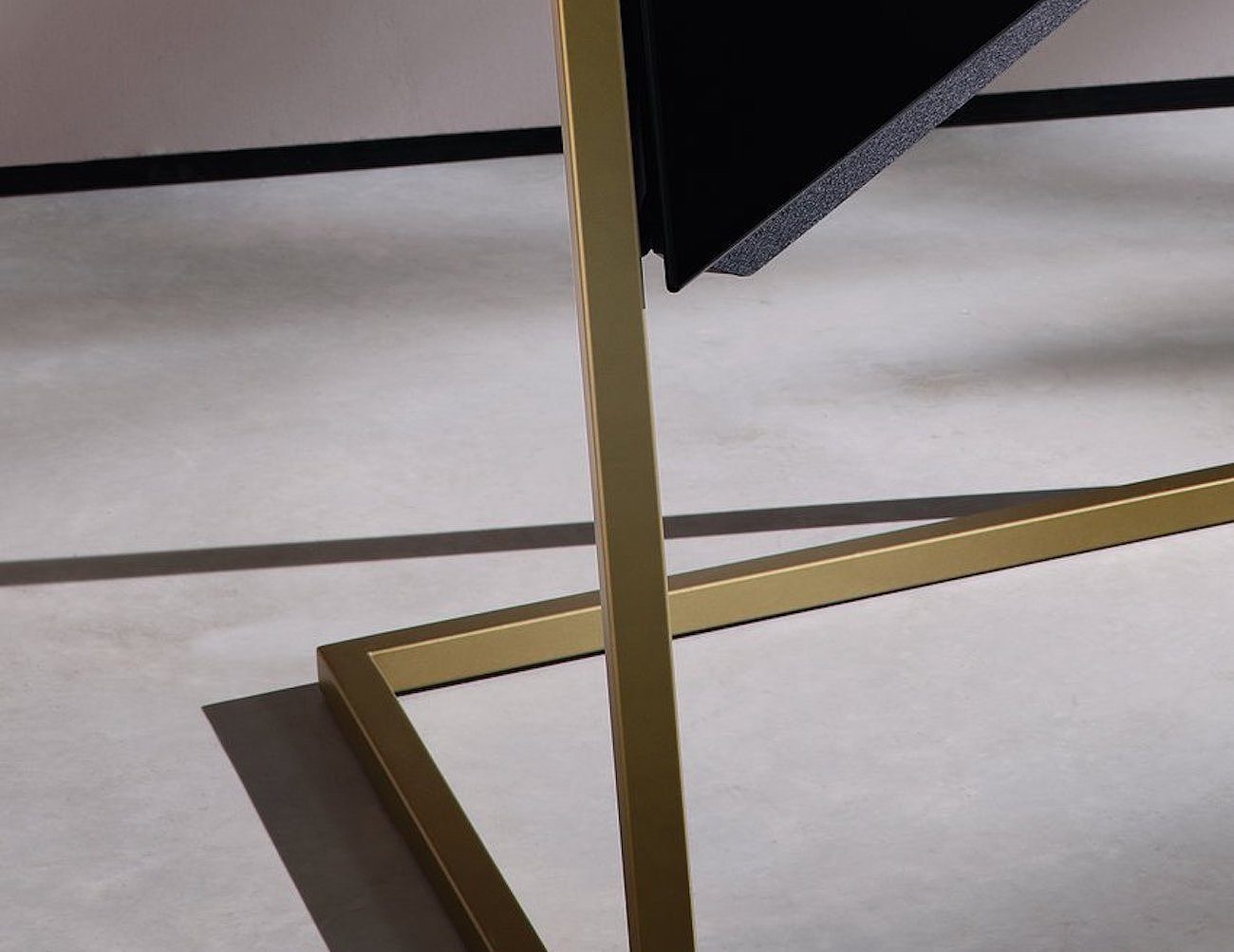 ultrathin，OLED Technology，Television，Digital screen，High-tech，Interior decoration，industrial design，
